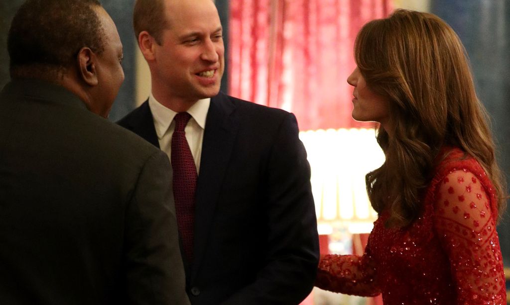 Guillermo de Inglaterra, preguntado sobre el príncipe Harry durante la recepción en Buckingham