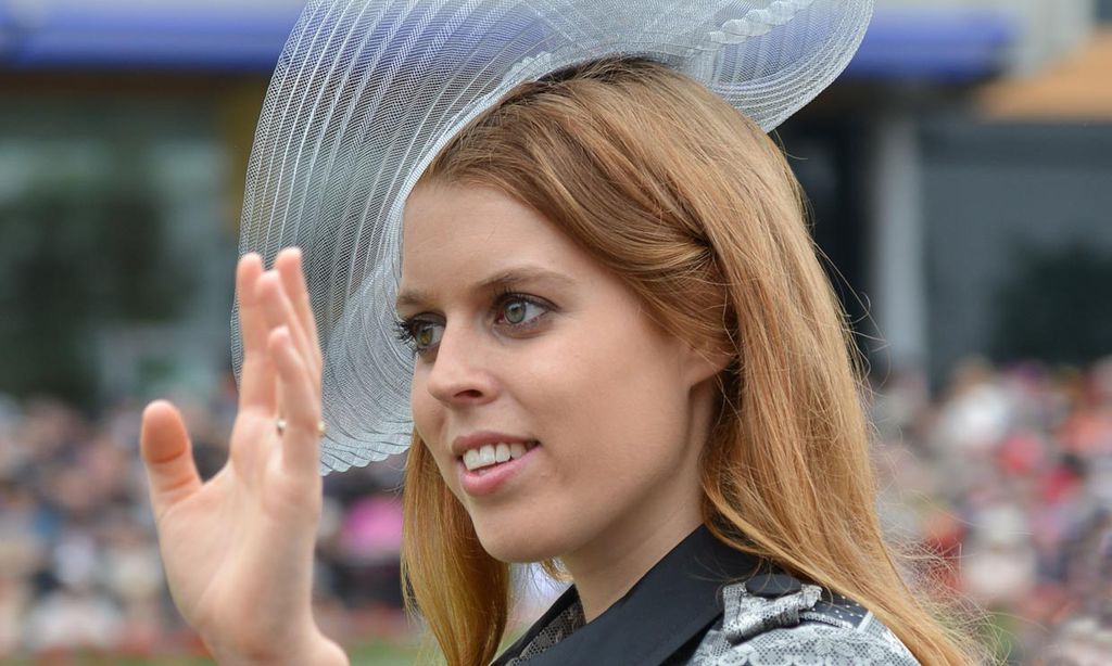 El tradicional anillo de boda de Beatriz de York y la elección de su primera tiara