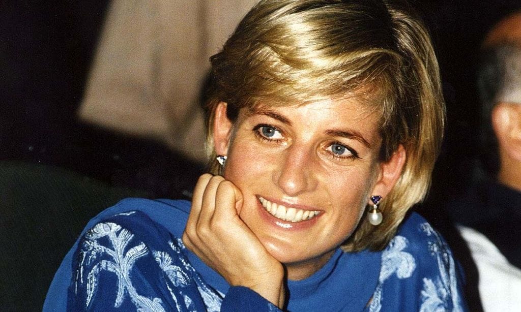Diana De Gales Su Hermano Charles Spencer Anuncia El Fallecimiento De Su Tia Anne
