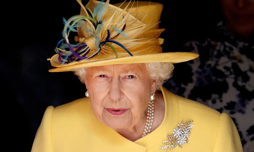 Isabel II convivió con una trabajadora de Buckingham que tiene coronavirus