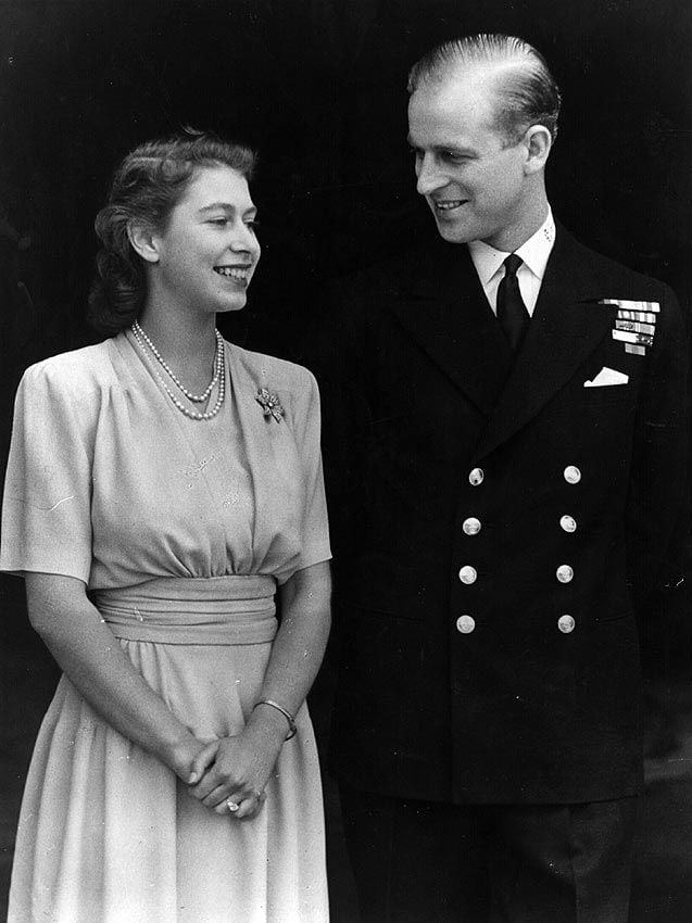 Isabel Ii Y El Principe Felipe Del Flechazo Juvenil Al Amor Eterno Foto 1