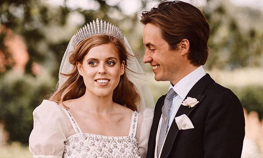 Beatriz de York y Edoardo Mapelli comparten nuevas fotografías de su enlace y agradecen las felicitaciones