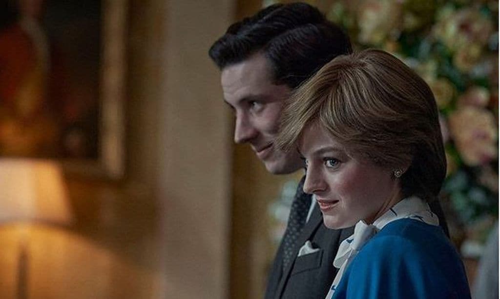 Isabel II, 'molesta y decepcionada' por la imagen que se muestra de ella en 'The Crown'