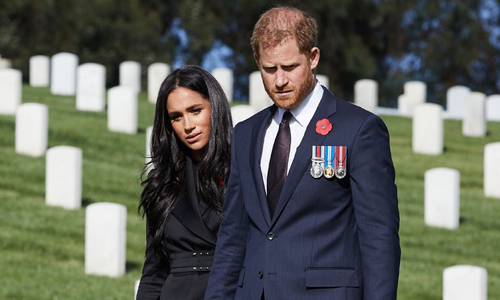 Nuevo golpe para el príncipe Harry: dice adiós a una de sus madrinas