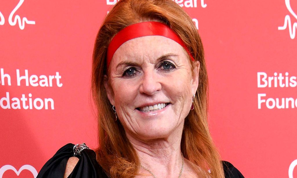 Sarah Ferguson se muestra feliz tras ser abuela por primera vez