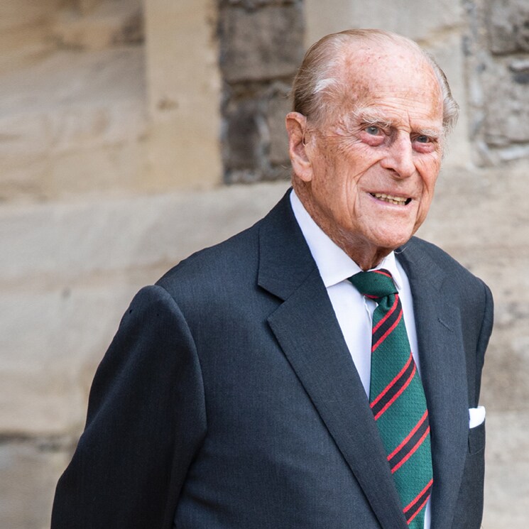 Felipe de Edimburgo, de 99 años, permanecerá en el hospital unos días más