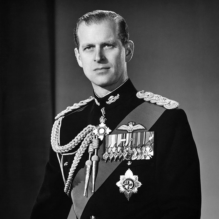 Su infancia traumática, la relación con Isabel II... Así ha retratado ‘The Crown' al duque de Edimburgo