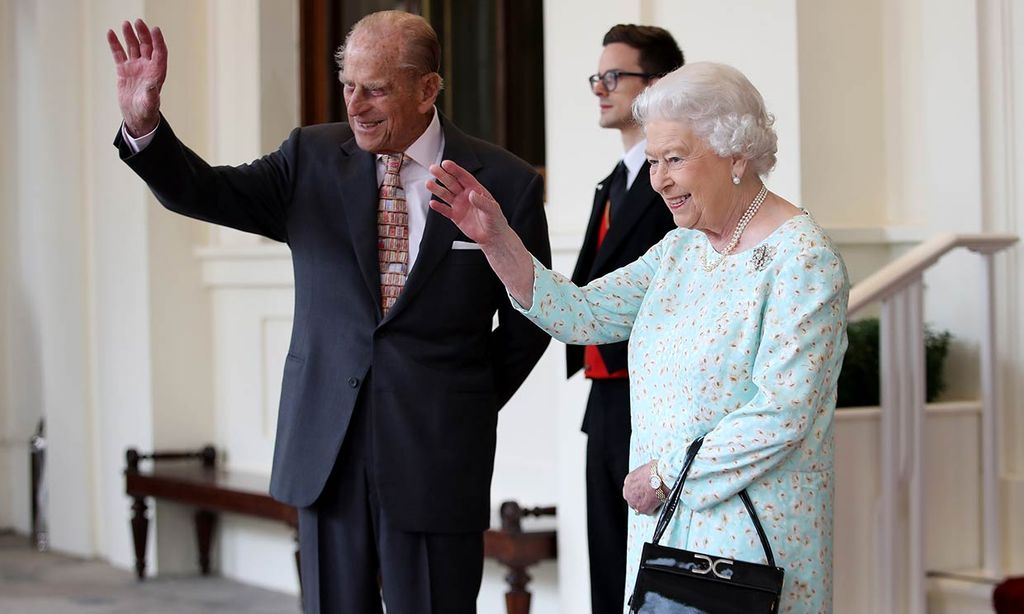 El mensaje de la reina Isabel II al hospital que cuidó a su marido Felipe de Edimburgo