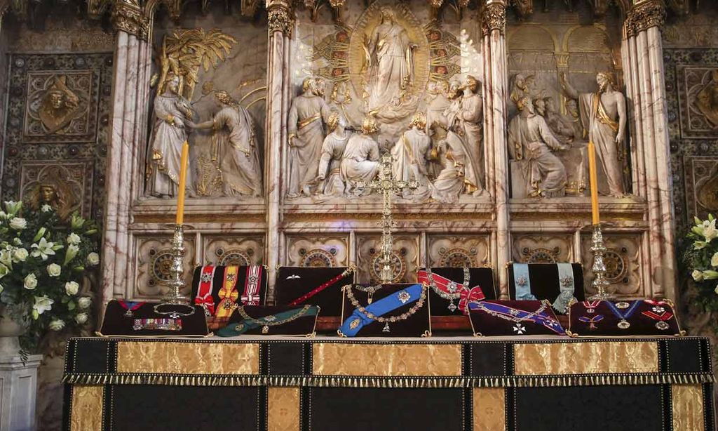 Su estandarte, el bastón, las medallas... Estas son las insignias que han acompañado al duque de Edimburgo en su funeral