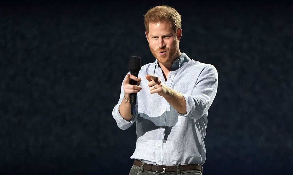 El príncipe Harry reaparece en un concierto con Jennifer Lopez o Selena Gomez para apoyar la vacunación