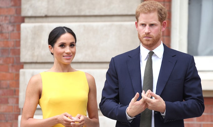El príncipe Harry califica a la Familia Real de 'negligente'