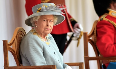 Isabel II preside un 'Trooping the colour' inusual y muy diferente en el castillo de Windsor
