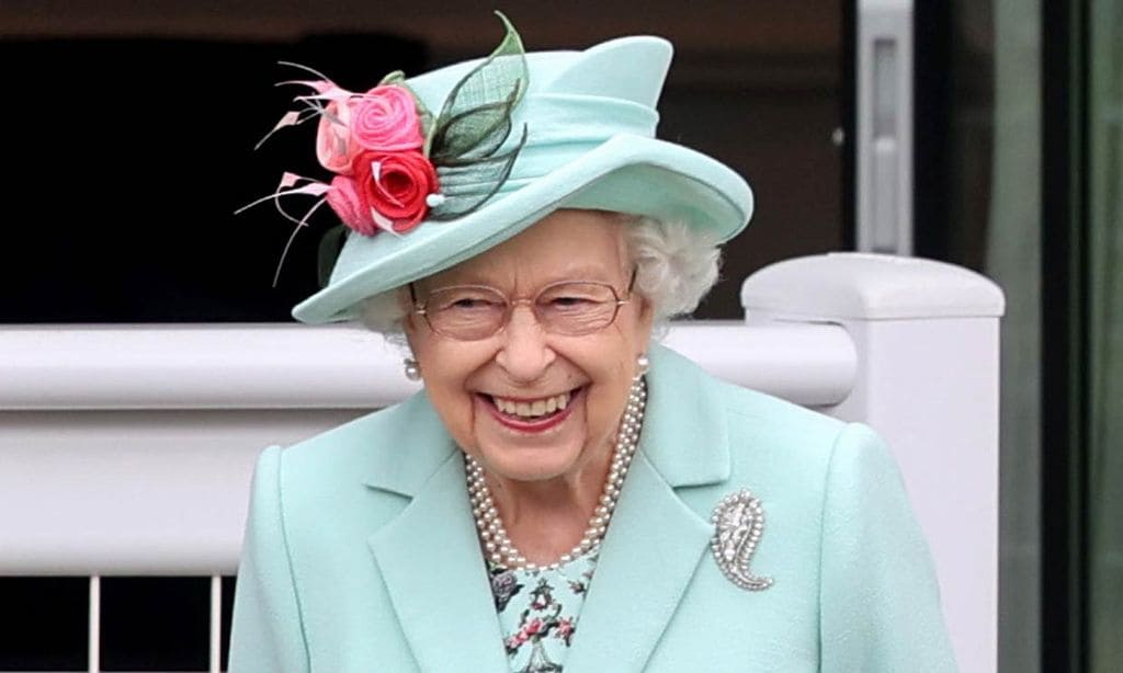 Isabel II recupera la alegría en la última jornada de Royal Ascot, su competición favorita