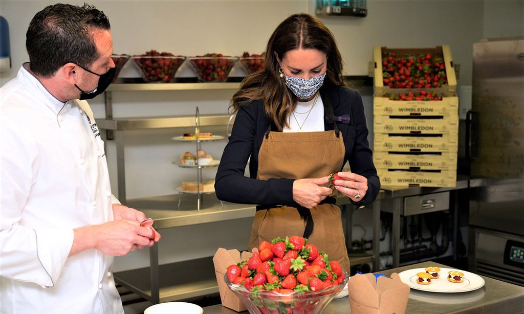 Repostería, juegos de habilidad... la duquesa de Cambridge se reinventa en Wimbledon