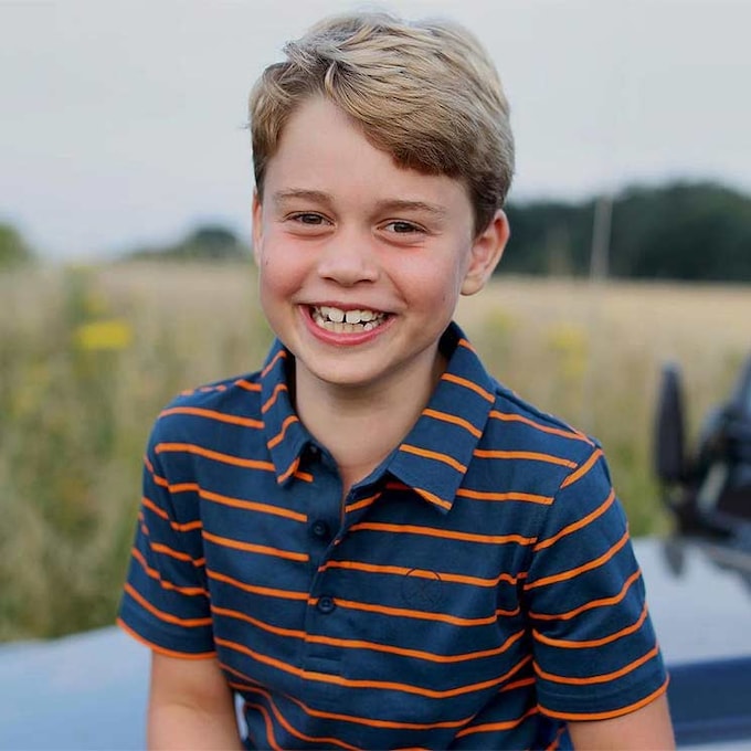 Muy sonriente y con guiño a Felipe de Edimburgo: la foto de George de Cambridge al cumplir 8 años