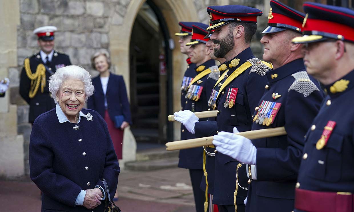 Isabel II primera aparición pública en Windsor tras su regreso de Balmoral