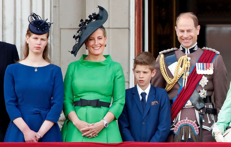Príncipe Eduardo con su mujer e hijos