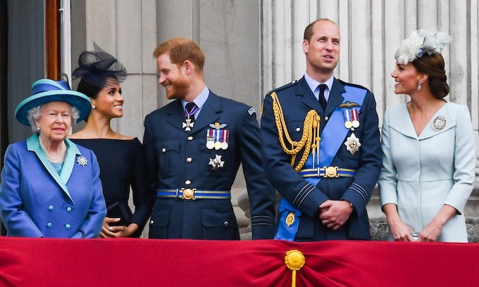 Harry y Meghan con la reina Isabel II