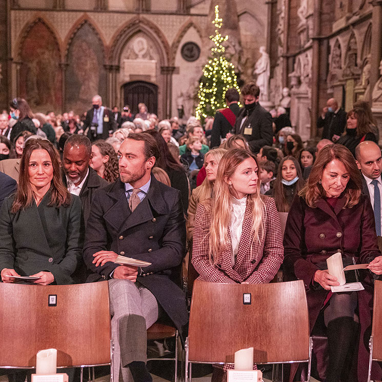 Los Middleton, una piña en torno a la duquesa de Cambridge en su concierto navideño 