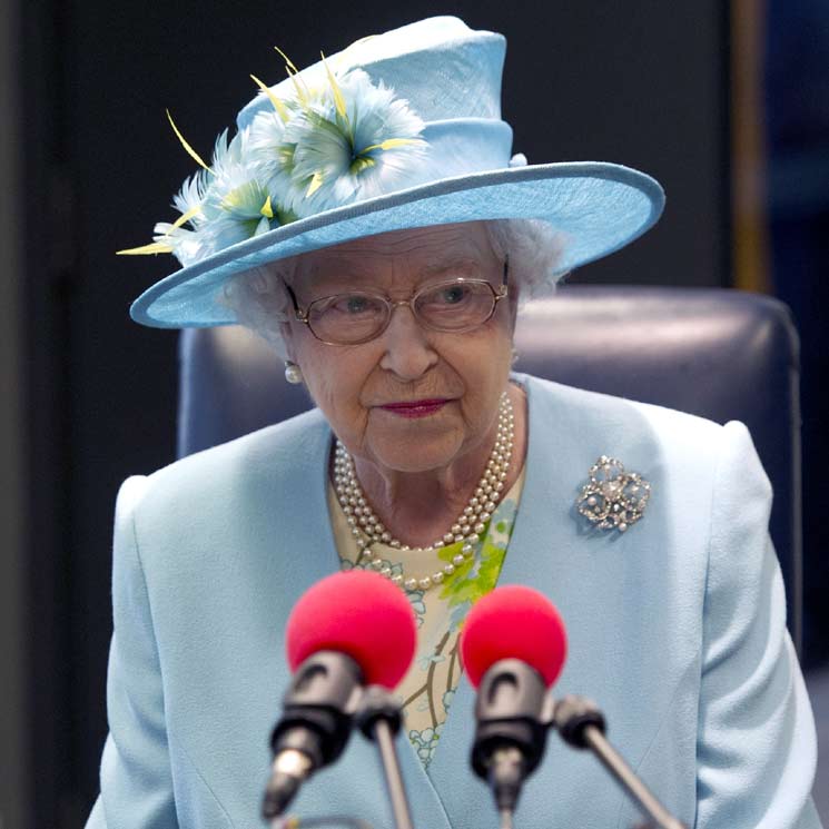 Isabel II 'se reconcilia' con la BBC por Navidad
