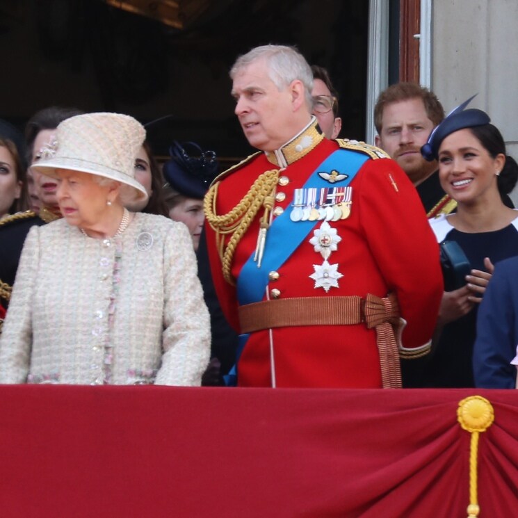 A Isabel II no le dan tregua: los quebraderos de cabeza a los que se enfrenta en este nuevo año