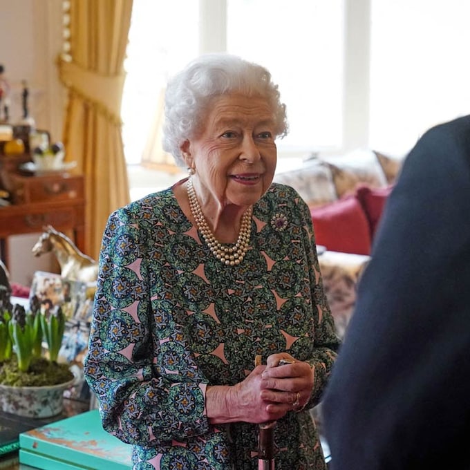 Isabel II reconoce por primera vez en público su fragilidad 
