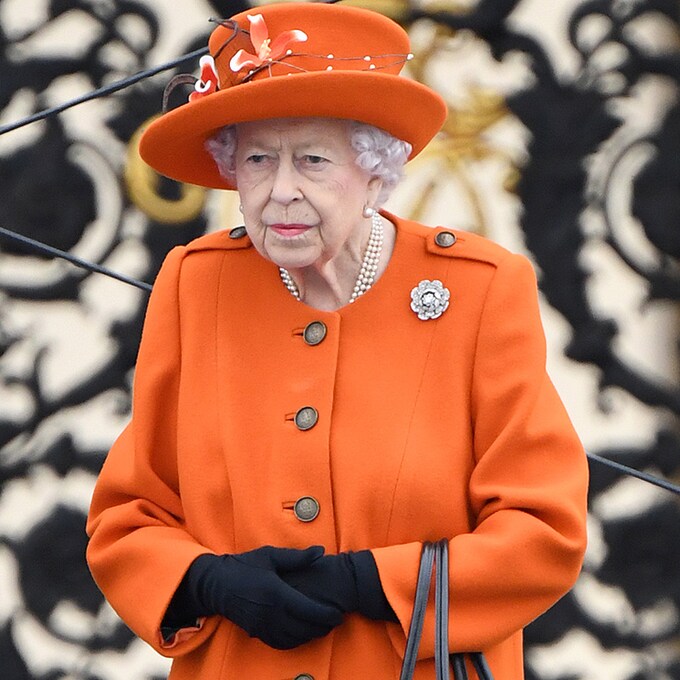 Isabel II cancela más compromisos mientras sigue recuperándose del coronavirus