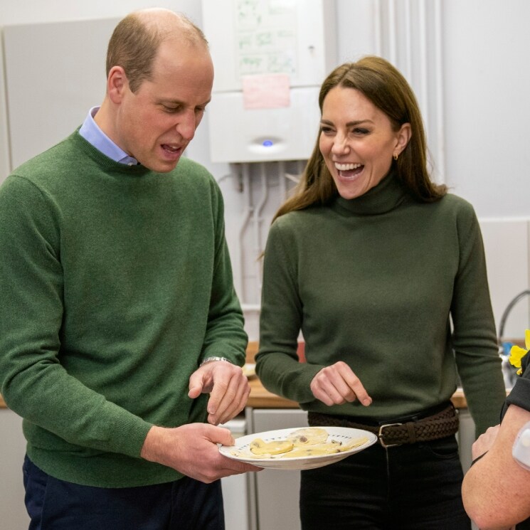 ¡Pesadilla en la cocina! El príncipe Guillermo bromea sobre sus escasas dotes culinarias en su viaje a Gales 