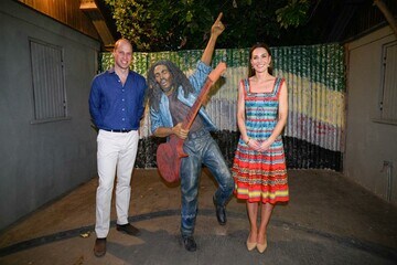 Kate y Guillermo visitaron la casa de la leyenda del reggae Bob Marley