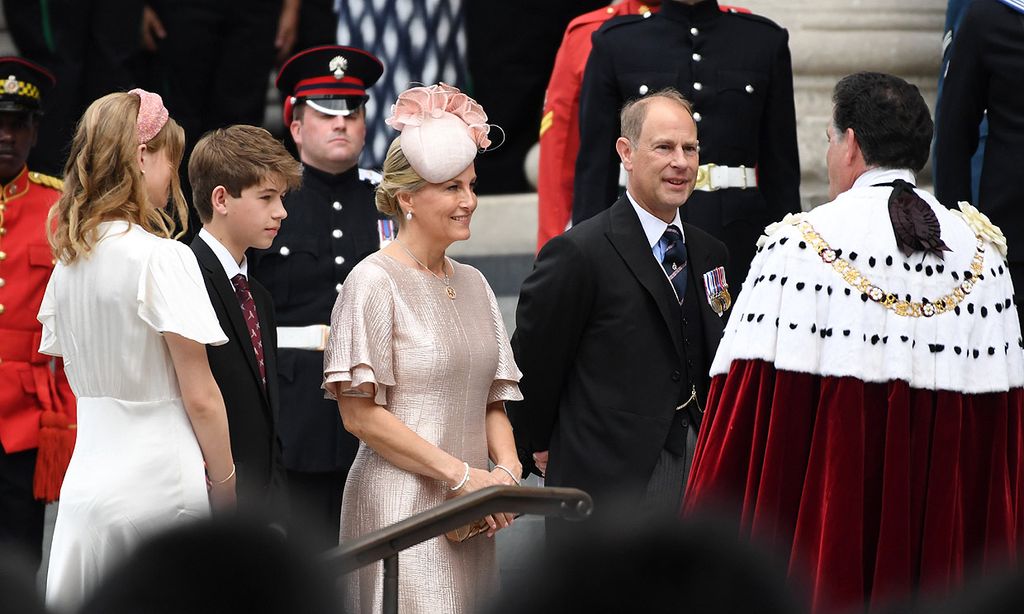 Foto a foto: los asistentes a la misa de Acción de Gracias en honor a Isabel II