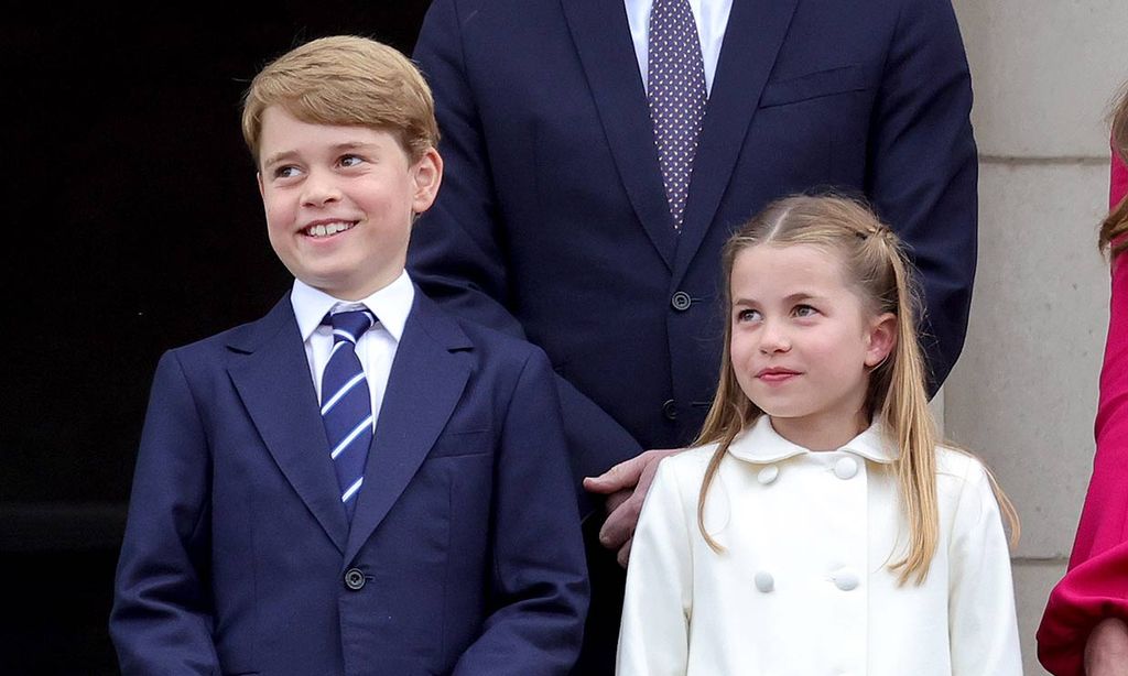 El divertido comentario del príncipe George a su hermana Charlotte en el balcón de palacio