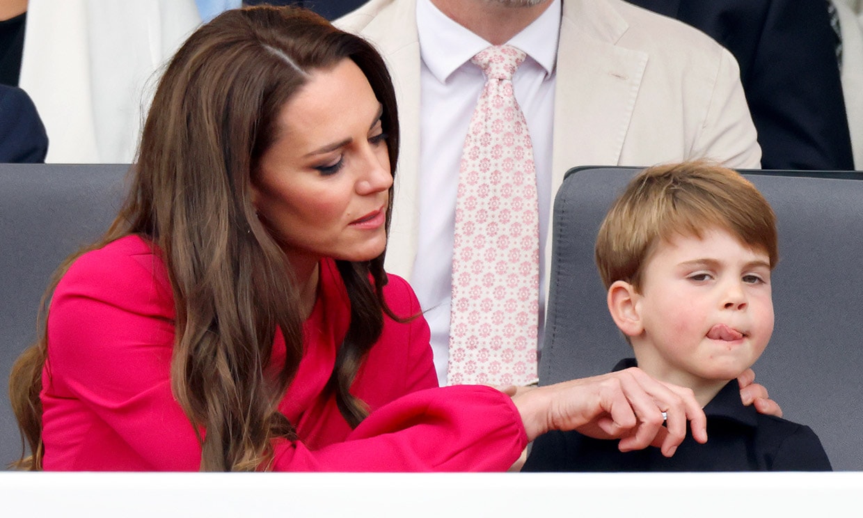 La duquesa de Cambridge con su hijo pequeño