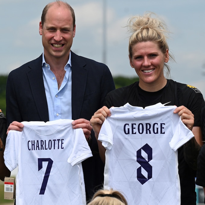 La princesa Charlotte quiere 'fichar' por la Selección femenina de fútbol de Inglaterra ¡y sabe qué puesto ocupar!