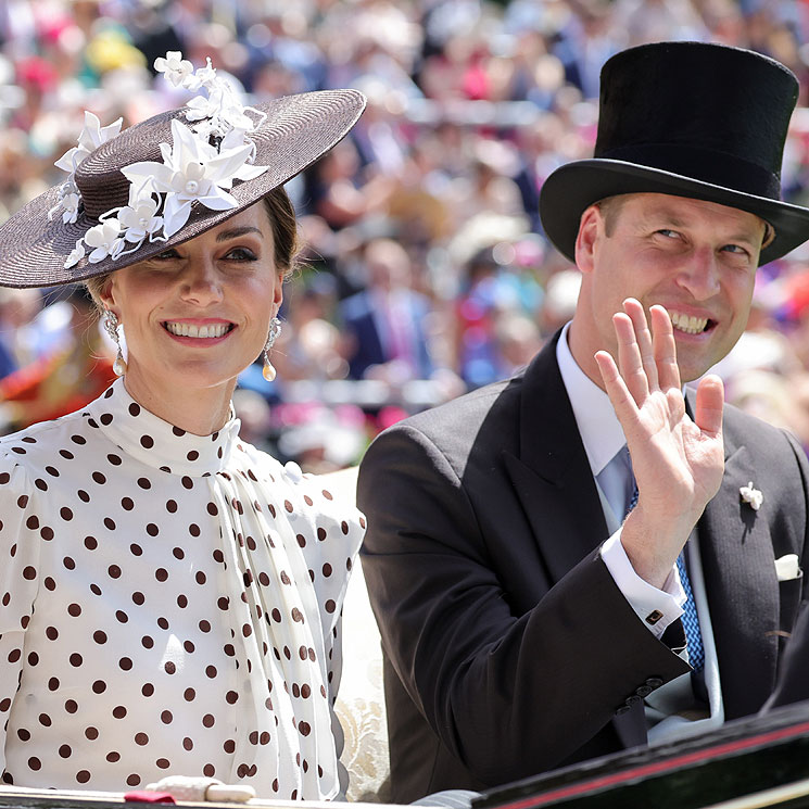 Los duques de Cambridge desafían las altas temperaturas y aparecen por sorpresa en Ascot 