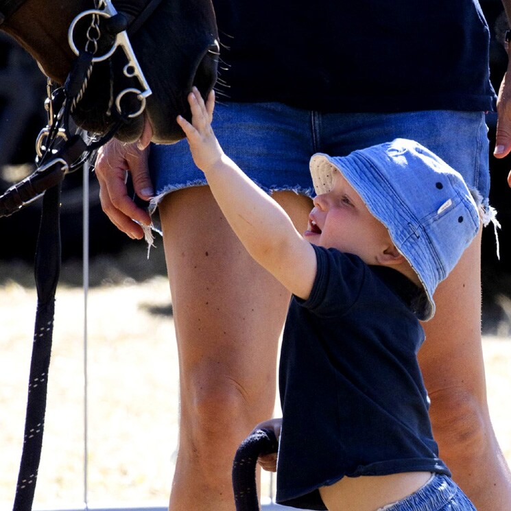 Un futuro jinete como su mamá: El hijo pequeño de Zara Tindall ha heredado su pasión por los caballos