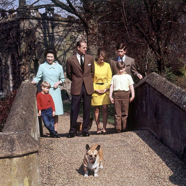 Su voz ha estado en la Luna, ha tenido 30 corgis... descubre todas las curiosidades de la reina Isabel II