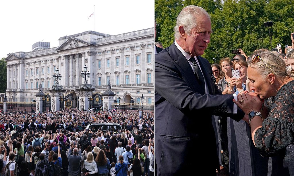 Los reyes Carlos y Camilla reciben el cariño de los británicos a las puertas del Palacio de Buckingham