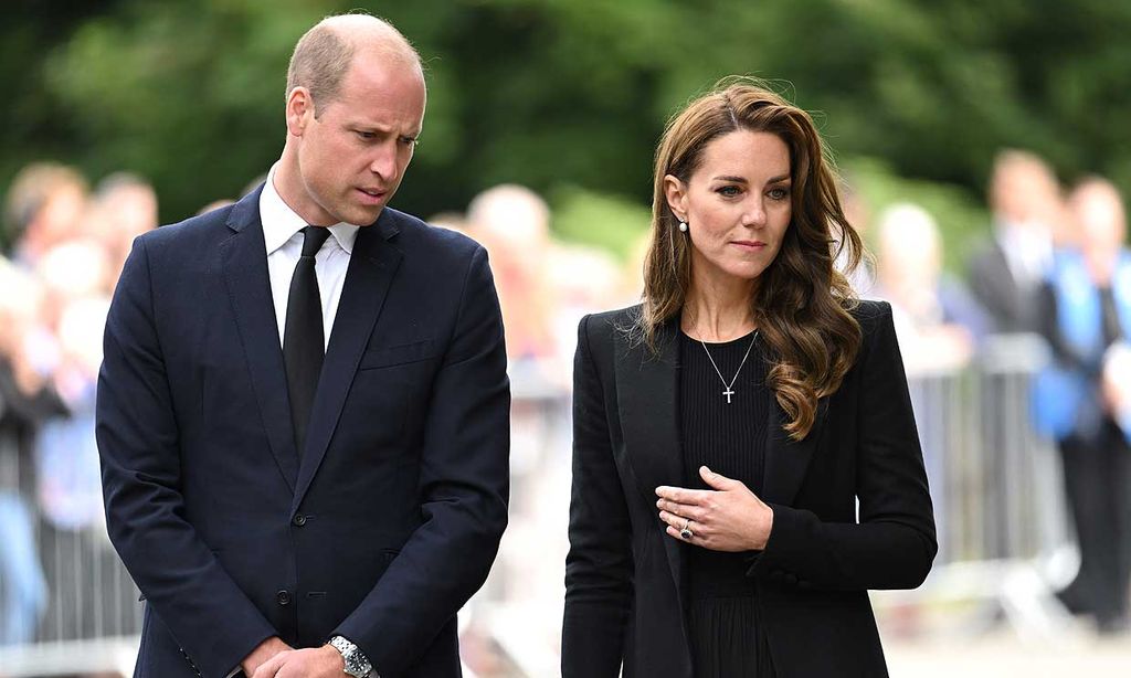 El príncipe Guillermo reconoce que asistir al cortejo fúnebre de Isabel II le trajo 'muchos recuerdos' del funeral de su madre