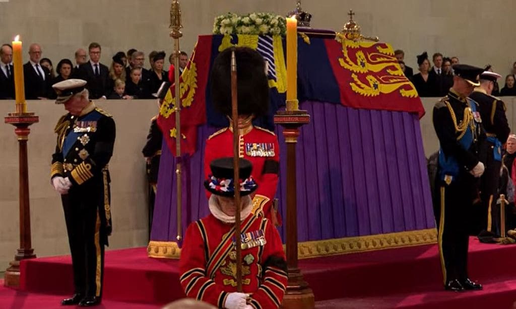 La emoción de los cuatro hijos de la Reina en la última Vigilia de los Príncipes en su honor
