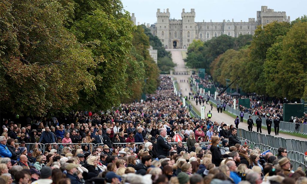 EN DIRECTO: La última ceremonia de despedida a Isabel II en el castillo de Windsor