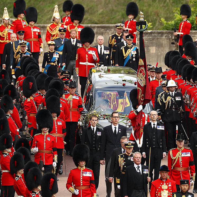 Foto a foto: Windsor se viste de luto