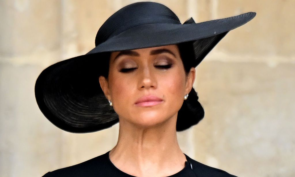 Meghan rompió a llorar al despedirse de la Reina y volver al lugar donde se casó