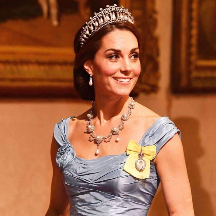 Kate Middleton acude hoy a su primera cena de Estado como princesa de Gales, ¿qué tiara puede llevar y cuál no usará?