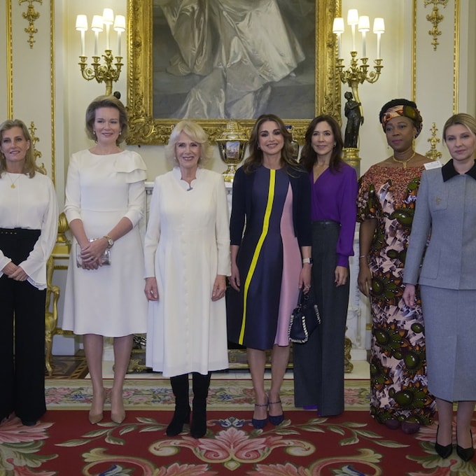 De Rania de Jordania a la primera dama ucraniana: la reina Camilla preside en Buckingham una cumbre en clave femenina