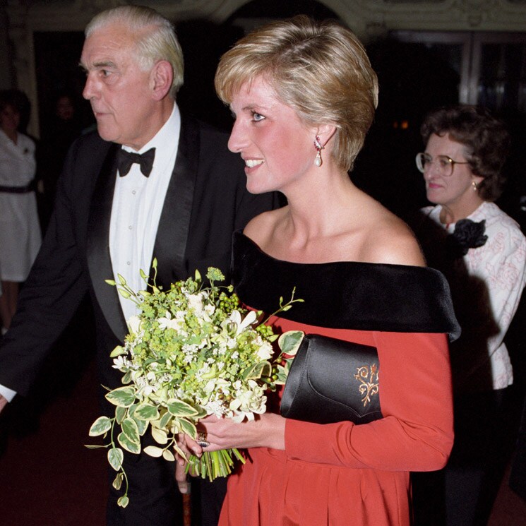 El marido de Lady Susan, madrina del príncipe Guillermo, también se vio envuelto en una polémica que refleja 'The Crown'