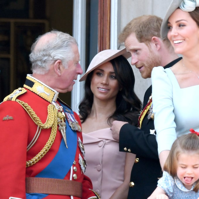 Carlos III invita a Harry y a Meghan a su coronación, mientras ellos quieren una disculpa de Palacio