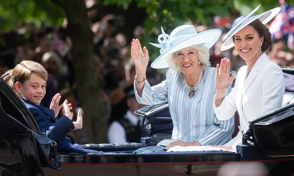 Kate Middleton, reina Camilla y George