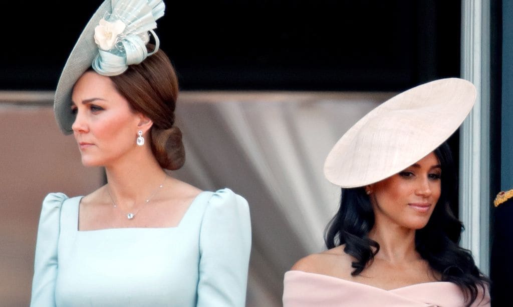 Lo que pasó segundos antes de esta comentada imagen de Meghan Markle y Kate Middleton en el balcón de Buckingham