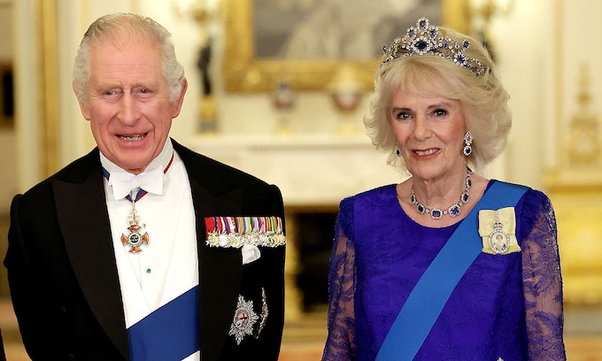Carlos III y Camilla 