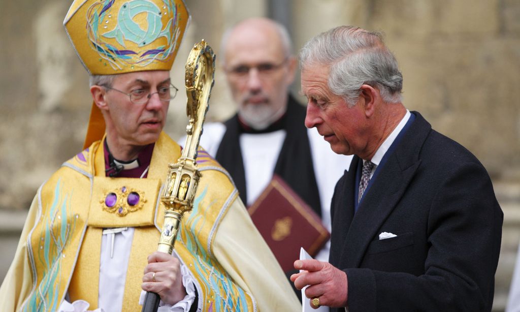 El arzobispo de Canterbury: oficiante de la coronación, mediador con Harry y con un vida peculiar